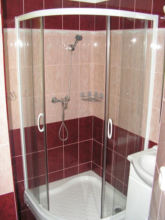 Nefelejcs Fagyizo Es Apartmanhaz Kistolmacs Dış mekan fotoğraf