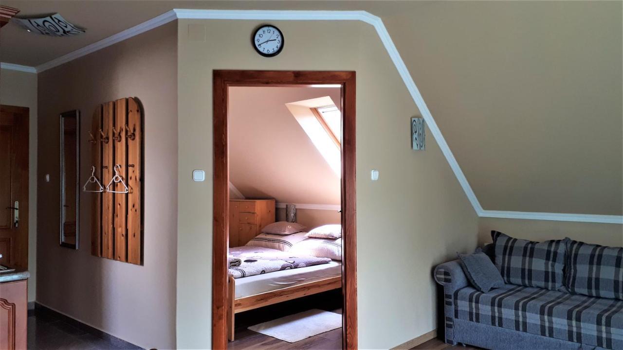 Nefelejcs Fagyizo Es Apartmanhaz Kistolmacs Dış mekan fotoğraf